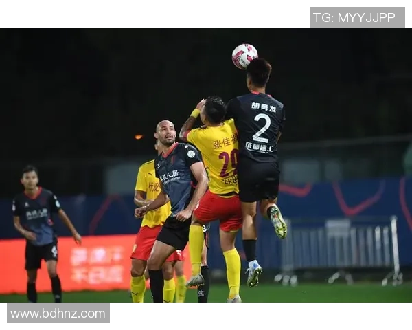 成都篮球队比赛经验引发热议球迷对战术与表现的不同看法 成都篮球队比赛经验引发热议球迷对战术与表现的不同看法