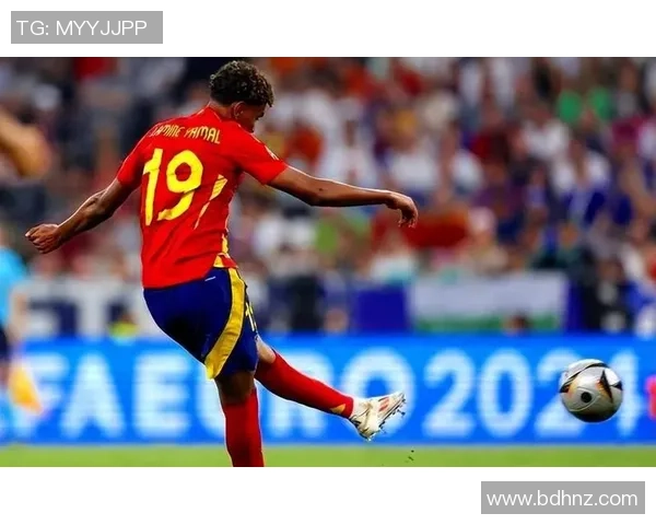 足球明星转战战场勇敢拼搏展现英雄本色 足球明星转战战场勇敢拼搏展现英雄本色